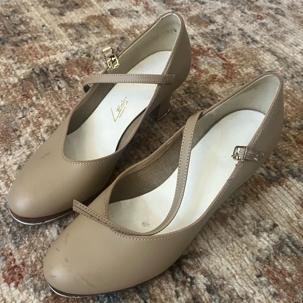 Leo’s Tap Shoes Size 7
